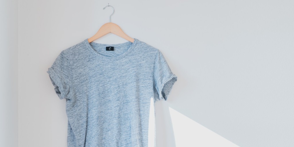 Grey Short Sleeve T-Shirt | Wardrobe Staples | Tips for Building An Ethical Closet