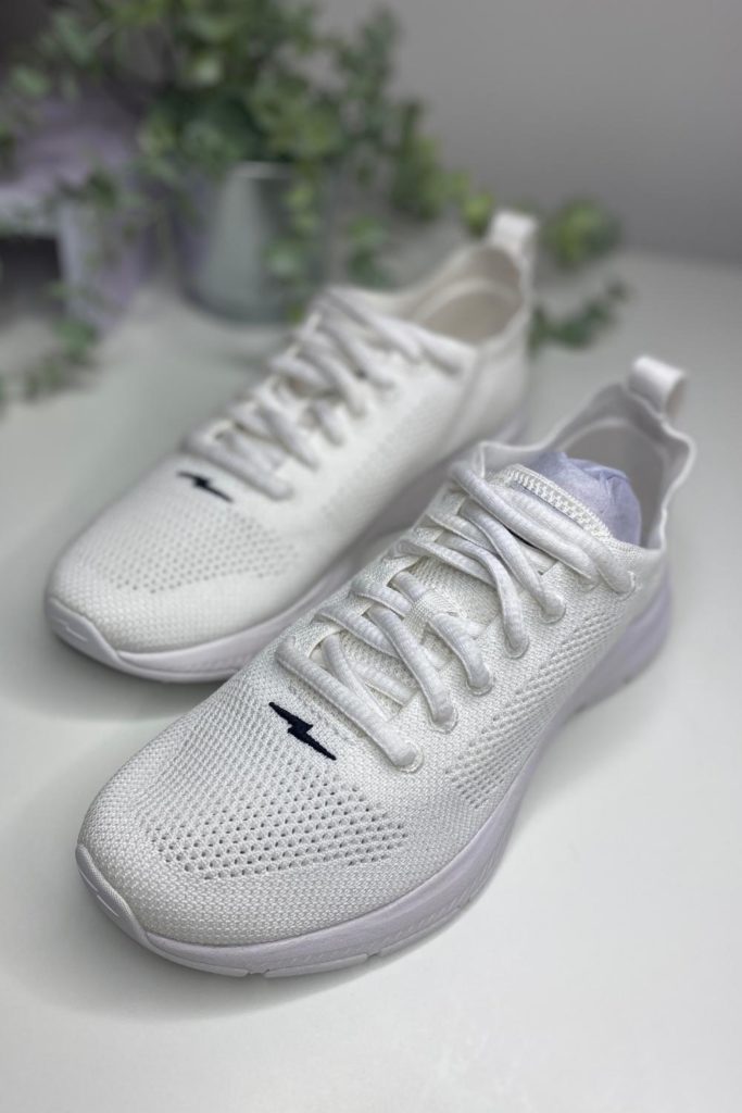 HYLO Sustainable Trainers Review | Roberta Lee - The Sustainable Stylist