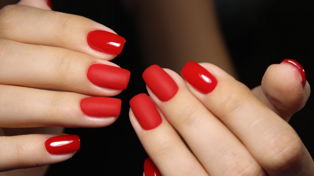 Roberta Lee the Sustainable Stylist Sustainable, Non-Toxic Nail Salons In London | red nails inspo