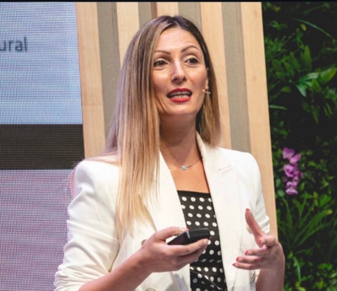 Roberta Lee The Sustainable Stylist Speaking London